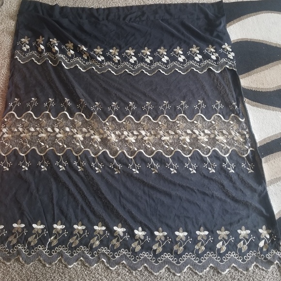 HOME DECOR Other - SHEER FLORAL CURTAINS